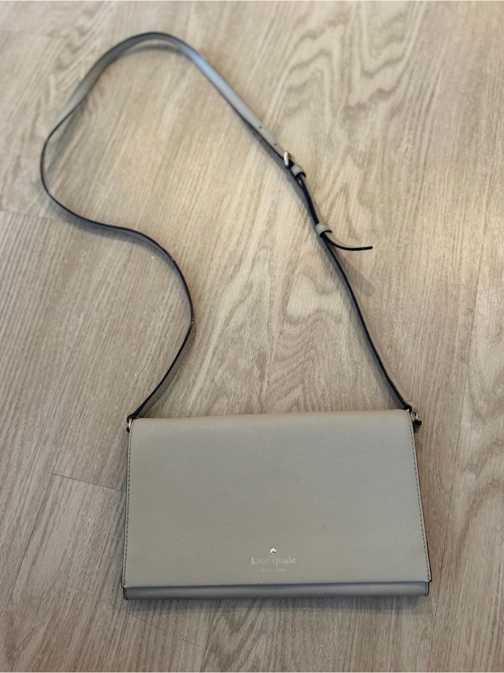 Kate Spade dove grey Crossbody in Light Gray